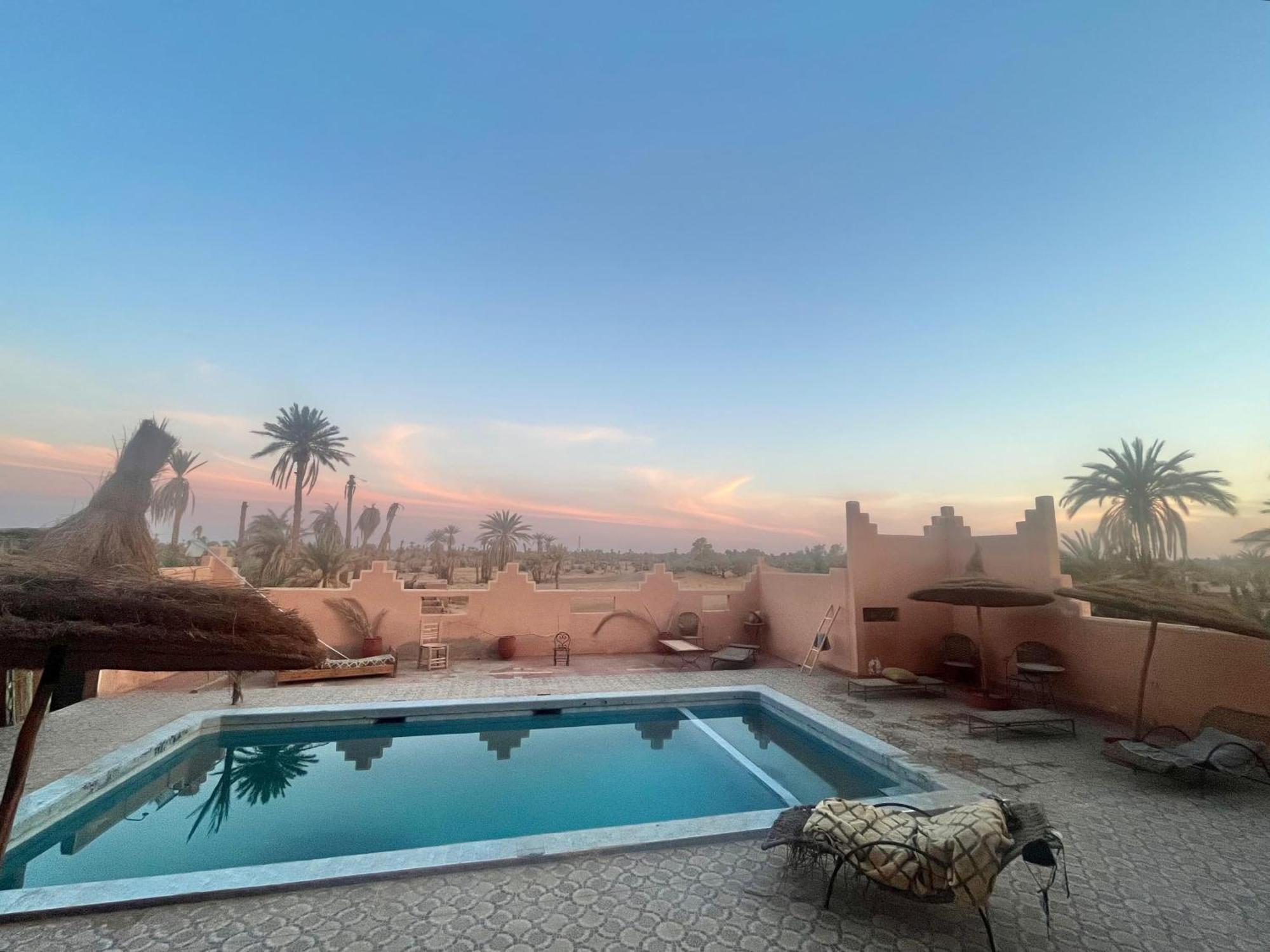 Hotel Carrefour Des Nomades Мхамид Екстериор снимка